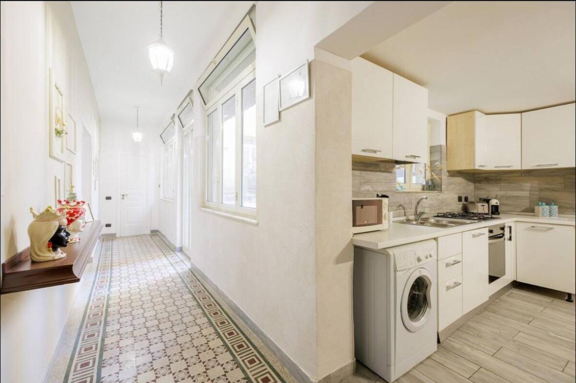 Nonnatitta A Chiaia Apartment